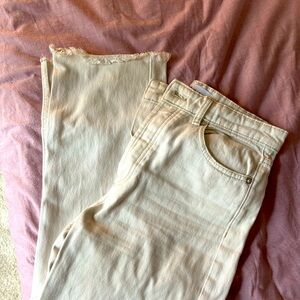 Zara White High-Waisted Cropped Jeans